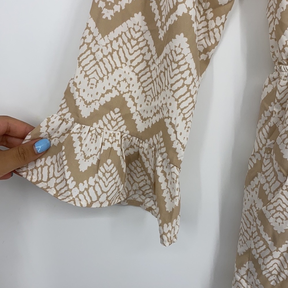 VICI Off-The-Shoulder Zig-Zag Pattern Bell Sleeve Romper - Picture 3 of 8